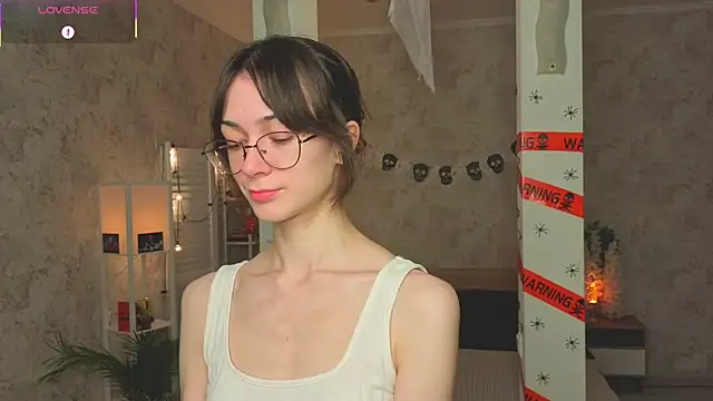 ReneeLippeatt online show from 10/30/25, 07:36