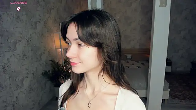 ReneeLippeatt online show from 11/22/25, 07:35