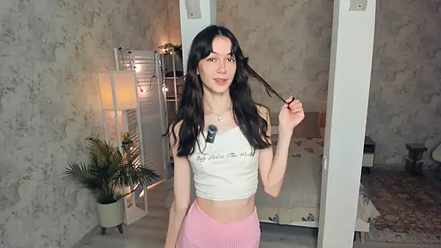 ReneeLippeatt online show from 11/27/25, 07:38