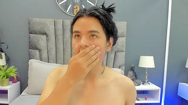 Angel Dustts online show from 10/14/25, 09:04