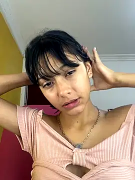 xoxo milk online show from 12/14/25, 04:01