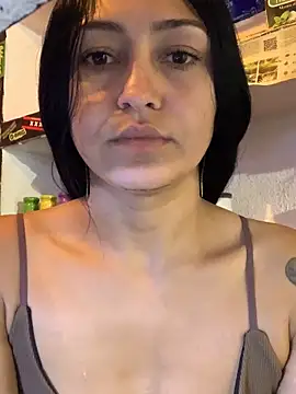 Snapshot of milk-love1226 chatting on 10/29/25, 05:58 milk-love1226 online show from 10/29/25, 05:58