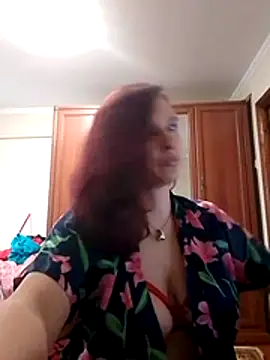 Snapshot of LaraDiva7799 chatting on 12/14/25, 11:37 LaraDiva7799 online show from 12/14/25, 11:37