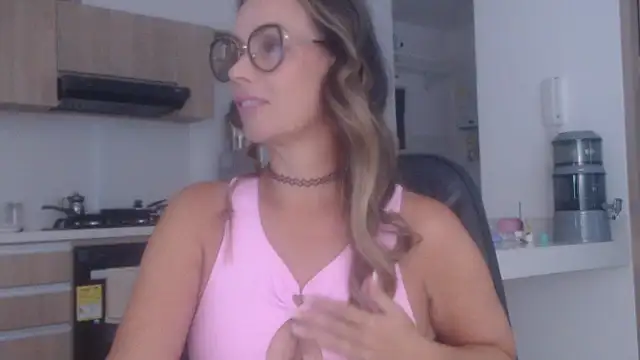 LovePaula online show from 11/23/25, 12:27