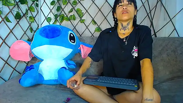 LiaGill online show from 09/25/25, 04:49