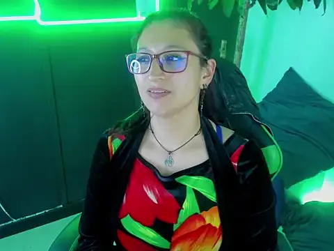 VictoriaSpenser online show from 11/02/25, 02:03