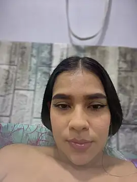 Snapshot of Valery_lux16 chatting on 04/19/26, 07:38 Valery lux16 online show from 04/19/26, 07:38