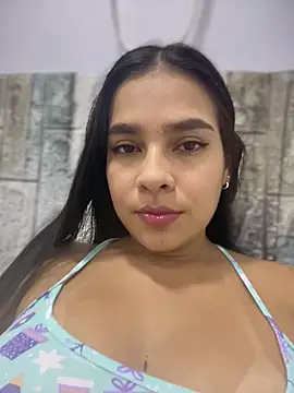 Snapshot of Valery_lux16 chatting on 04/28/26, 05:12 Valery lux16 online show from 04/28/26, 05:12