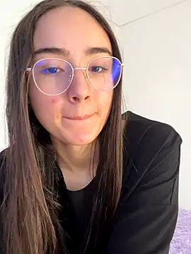 Snapshot of Innerpeace_ chatting on 10/03/25, 09:01 Innerpeace online show from 10/03/25, 09:01