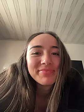 Snapshot of Innerpeace_ chatting on 12/21/25, 09:55 Innerpeace online show from 12/21/25, 09:55