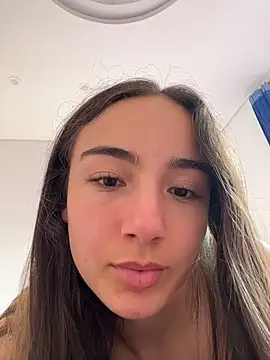 Snapshot of Innerpeace_ chatting on 01/08/26, 08:33 Innerpeace online show from 01/08/26, 08:33