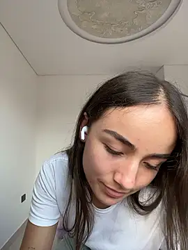 Snapshot of Innerpeace_ chatting on 01/14/26, 10:47 Innerpeace online show from 01/14/26, 10:47