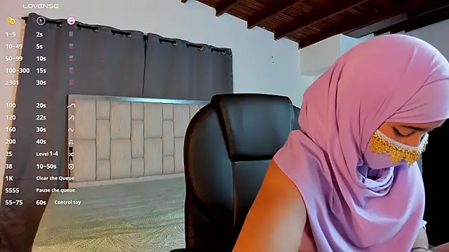 kalila latif online show from 10/04/25, 02:42