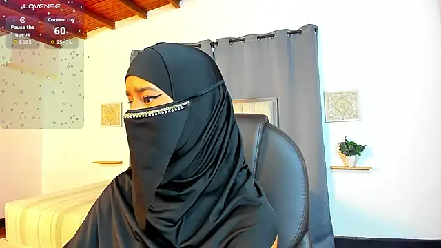 kalila latif online show from 11/26/25, 02:45