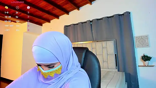 kalila latif online show from 11/30/25, 02:59