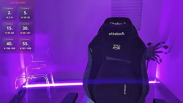 Snapshot of Goddess_Jin chatting on 04/03/26, 12:58 Goddess Jin online show from 04/03/26, 12:58