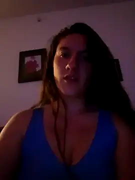 Snapshot of nutmegan chatting on 10/25/25, 03:36 nutmegan online show from 10/25/25, 03:36