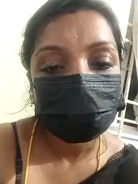 Snapshot of Tamil_Swathi chatting on 10/31/25, 09:27 Tamil Swathi online show from 10/31/25, 09:27