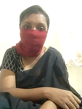 Snapshot of Tamil_Swathi chatting on 11/20/25, 11:43 Tamil Swathi online show from 11/20/25, 11:43