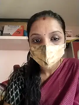 Snapshot of Tamil_Swathi chatting on 12/05/25, 04:32 Tamil Swathi online show from 12/05/25, 04:32