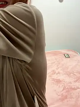 Snapshot of skys777 chatting on 12/14/25, 01:16 skys777 online show from 12/14/25, 01:16