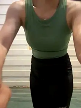 Snapshot of skys777 chatting on 12/17/25, 01:44 skys777 online show from 12/17/25, 01:44