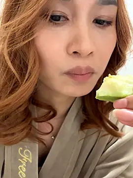 Snapshot of skys777 chatting on 12/17/25, 01:50 skys777 online show from 12/17/25, 01:50