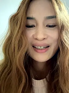 Snapshot of skys777 chatting on 12/22/25, 11:07 skys777 online show from 12/22/25, 11:07