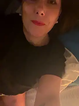 Snapshot of Reine_du_Vice84 chatting on 01/09/26, 09:49 Reine du Vice84 online show from 01/09/26, 09:49