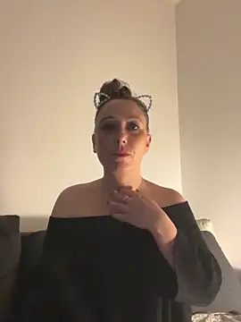 Snapshot of Reine_du_Vice84 chatting on 02/11/26, 08:30 Reine du Vice84 online show from 02/11/26, 08:30