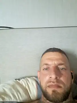 Snapshot of Danielxxxbbn chatting on 09/23/25, 02:31 Danielxxxbbn online show from 09/23/25, 02:31
