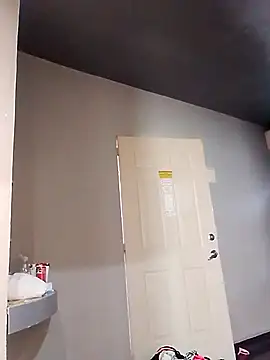 Snapshot of transreyna chatting on 02/21/25, 03:32 transreyna online show from 02/21/25, 03:32