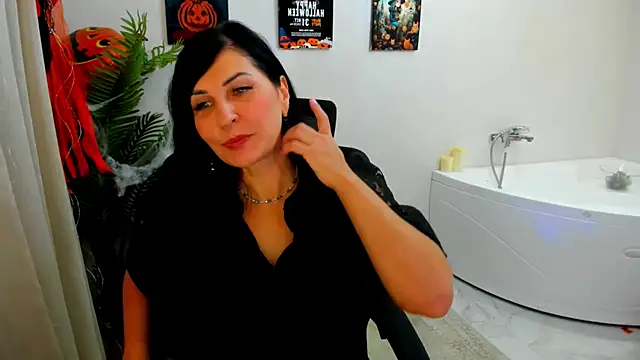 Moon Veloure1 online show from 10/21/25, 04:02