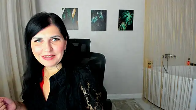 Moon Veloure1 online show from 11/24/25, 03:50