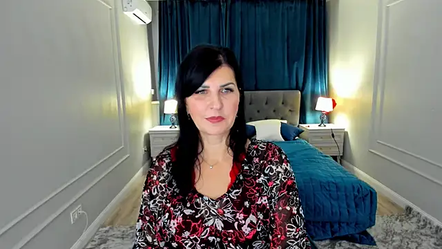 Moon Veloure1 online show from 11/25/25, 03:06