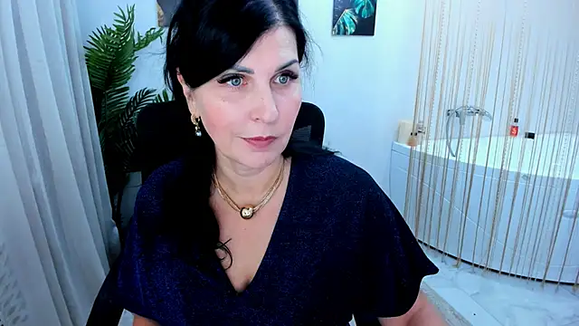 Moon Veloure1 online show from 11/27/25, 03:30