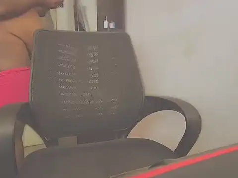 Snapshot of Pure-bottom chatting on 01/11/26, 05:01 Pure-bottom online show from 01/11/26, 05:01