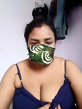 Snapshot of Deborbhavi222 chatting on 09/26/25, 05:44 Deborbhavi222 online show from 09/26/25, 05:44