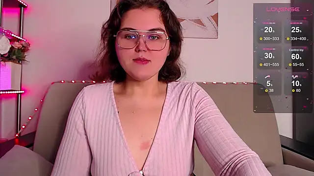 Snapshot of chatting on 11/23/25, 03:50 online show from 11/23/25, 03:50