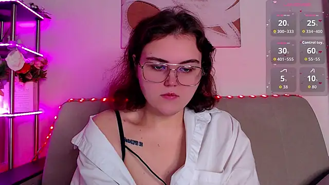 Snapshot of chatting on 01/15/26, 03:55 online show from 01/15/26, 03:55