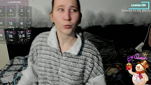 Snapshot of ChristinaFivePlus chatting on 01/15/26, 02:49 ChristinaFivePlus online show from 01/15/26, 02:49