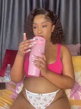 Snapshot of BlackBarbieX23 chatting on 12/05/25, 08:38 BlackBarbieX23 online show from 12/05/25, 08:38