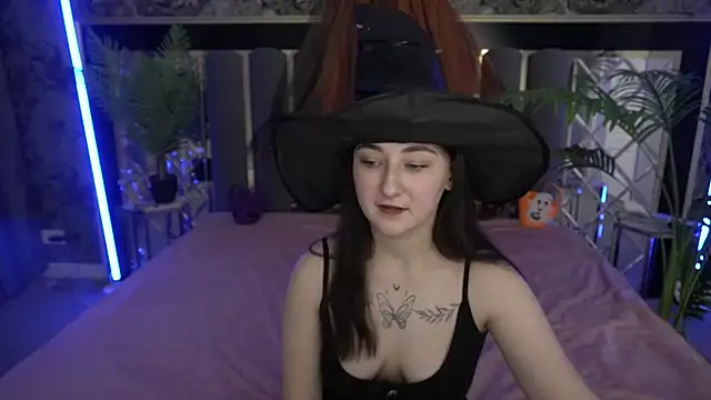 SashaDuvalle online show from 10/30/25, 06:48