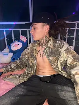 Snapshot of Craxxx69 chatting on 10/24/25, 06:32 Craxxx69 online show from 10/24/25, 06:32