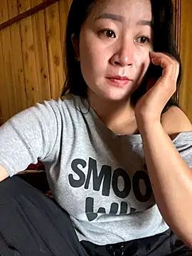 violet-00 online show from 10/14/25, 12:55