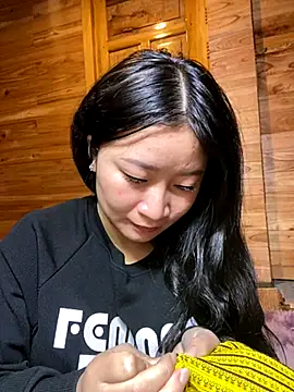 violet-00 online show from 11/22/25, 12:48