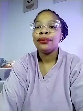 Lauraricci   online show from 11/05/25, 03:17