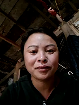 Snapshot of xuxulovezz chatting on 04/02/26, 12:41 xuxulovezz online show from 04/02/26, 12:41