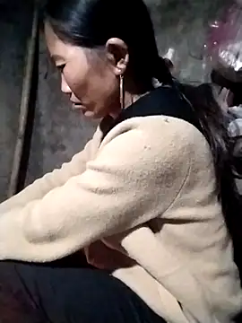 abigail-00 online show from 11/22/25, 10:20