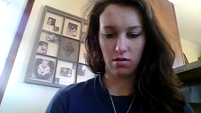 Snapshot of brunettebabexo3 chatting on 01/18/26, 07:50 brunettebabexo3 online show from 01/18/26, 07:50
